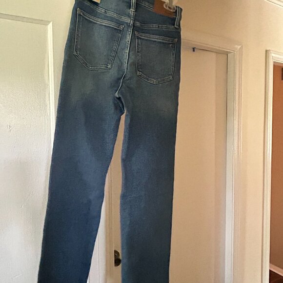 Madewell The Perfect Vintage Jean in Melgrove Wash - Picture 3 of 6